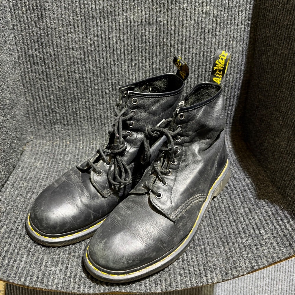 Dr Martens 1460 Pascal Boots Mens 11 Black Leather Lace Up Combat AirWair 11822